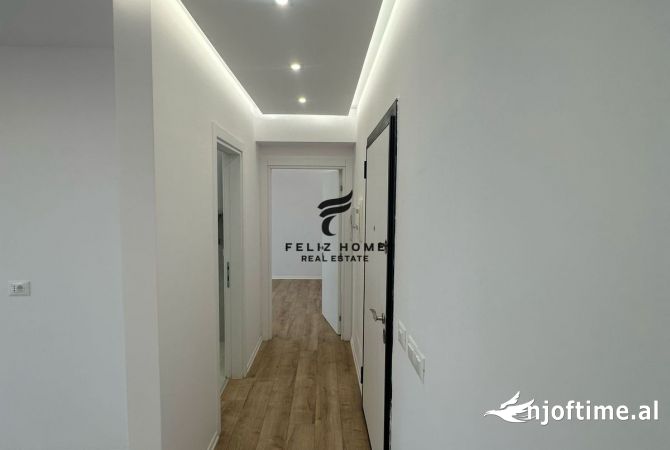 Shtepi ne shitje Apartament ne Tirane, 1+1, Mobilimi Pjeserisht e mobiluar, Pagesa 130,000  Euro.