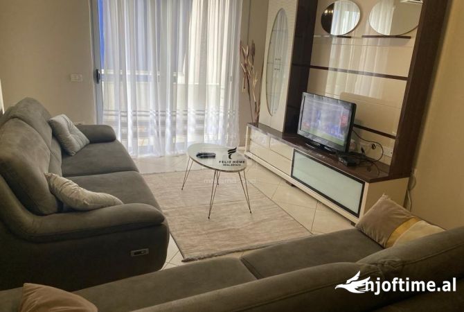 Shtepi me qera 3+1 ne Tirane - 800 Euro