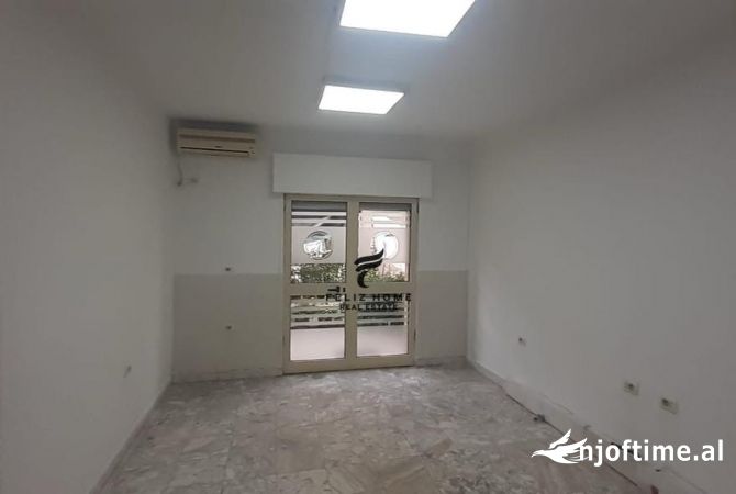 Ambient biznesi me qera 1+1 ne Tirane - 650 Euro