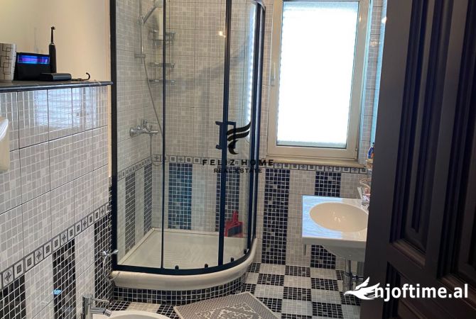 Shtepi me qera Apartament ne Tirane, 2+1, Mobilimi E mobiluar, Pagesa 1,200  Euro.