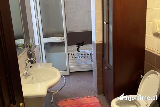 Shtepi me qera Apartament ne Tirane, 2+1, Mobilimi E mobiluar, Pagesa 1,200  Euro.