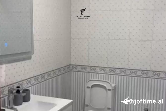 Shtepi me qera 2+1 ne Tirane - 700 Euro