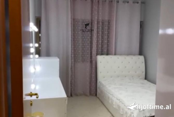 Shtepi me qera 2+1 ne Tirane - 700 Euro