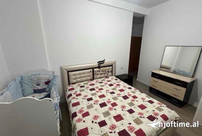 Shtepi me qera Apartament ne Tirane, 3+1, Mobilimi E mobiluar, Pagesa 600  Euro.