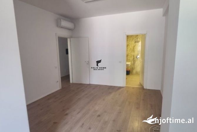 Shtepi me qera Apartament ne Tirane, 2+1, Mobilimi Pjeserisht e mobiluar, Pagesa 1,250  Euro.