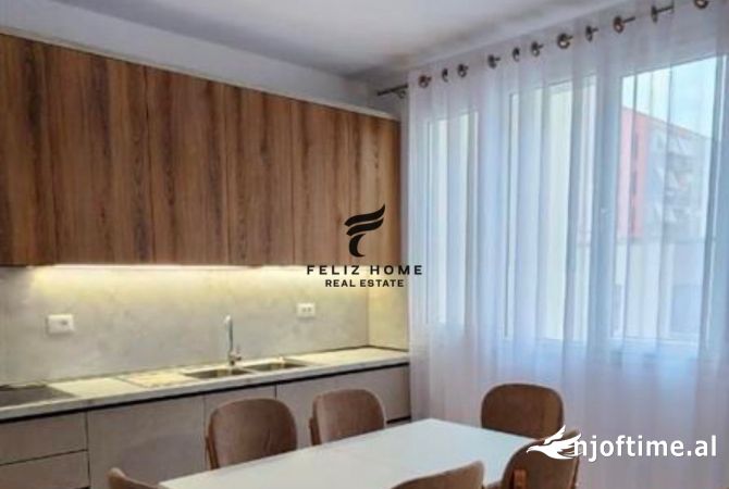 Shtepi me qera 2+1 ne Tirane - 700 Euro