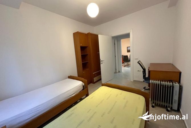 Shtepi me qera Apartament ne Tirane, 2+1, Mobilimi E mobiluar, Pagesa 550  Euro.