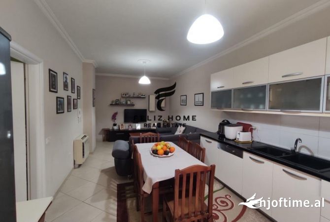 Shtepi ne shitje 1+1 ne Tirane - 180,000 Euro