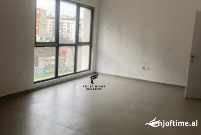 Ambient biznesi me qera 3+1 ne Tirane - 400 Euro