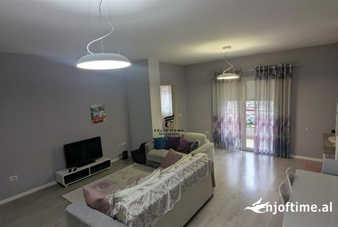 Shtepi me qera 1+1 ne Tirane - 60,000 Leke