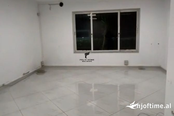 Ambient biznesi me qera 3+1 ne Tirane - 2,200 Euro