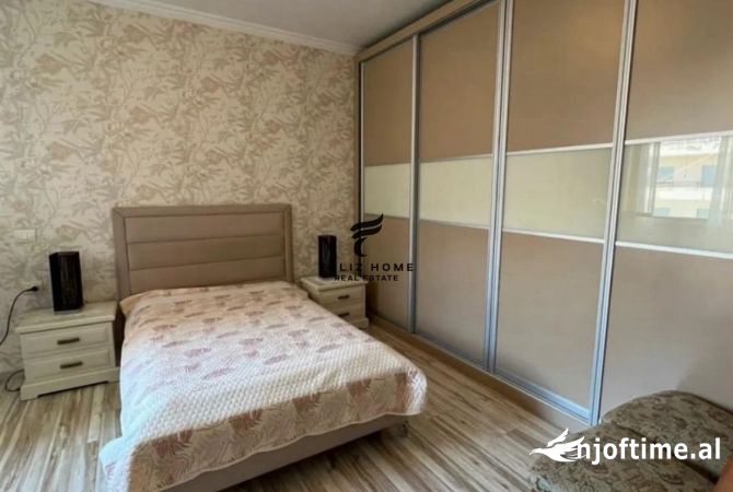 Shtepi ne shitje Apartament ne Vlore, 3+1, Mobilimi E mobiluar, Pagesa 310,000  Euro.