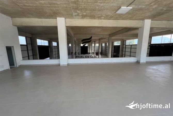 Ambient biznesi me qera 4+1 ne Tirane - 7,000 Euro