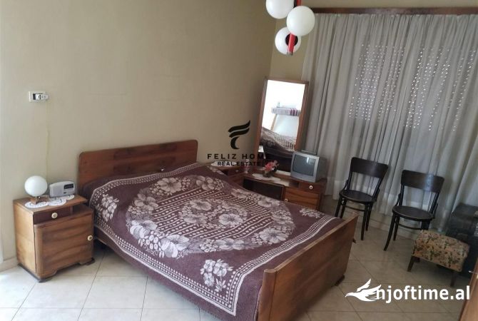 Shtepi me qera Apartament ne Tirane, 2+1, Mobilimi E mobiluar, Pagesa 400  Euro.