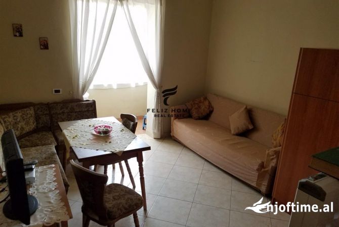 Shtepi me qera 2+1 ne Tirane - 400 Euro