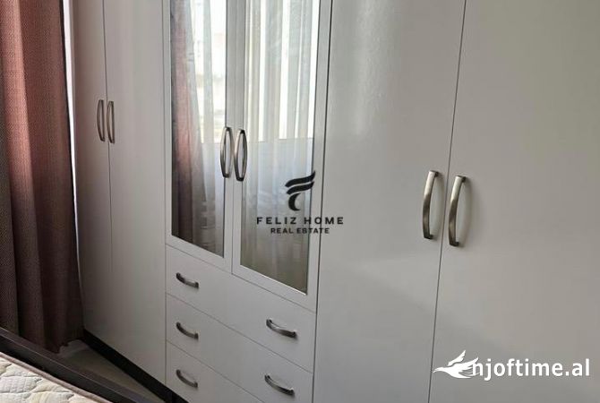 Shtepi ne shitje Apartament ne Tirane, 2+1, Mobilimi E mobiluar, Pagesa 112,000  Euro.