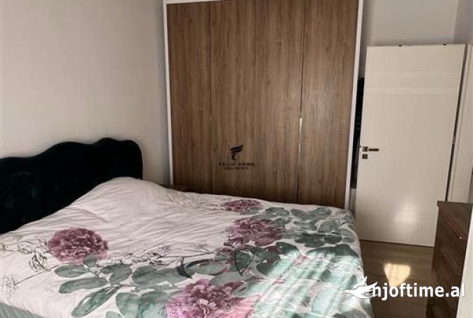Shtepi me qera Apartament ne Tirane, 3+1, Mobilimi E mobiluar, Pagesa 900  Euro.