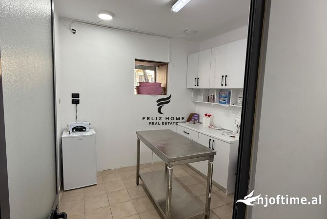 Ambient biznesi me qera 1+1 ne Tirane - 80,000 Leke