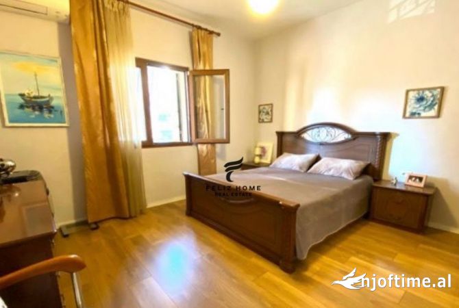Shtepi ne shitje Apartament ne Tirane, 2+1, Mobilimi E mobiluar, Pagesa 230,000  Euro.