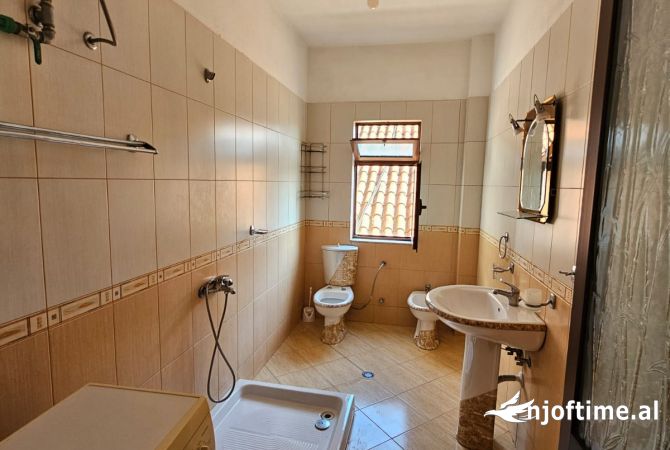 Shtepi me qera Apartament ne Tirane, 2+1, Mobilimi E mobiluar, Pagesa 37,000  Leke.