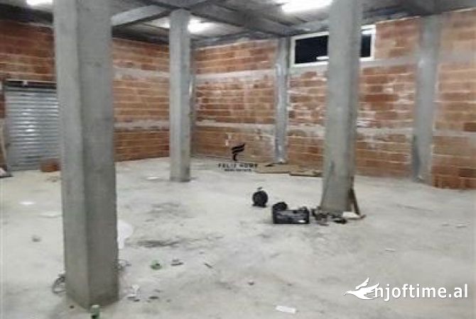 Ambient biznesi me qera 4+1 ne Tirane - 1,500 Euro