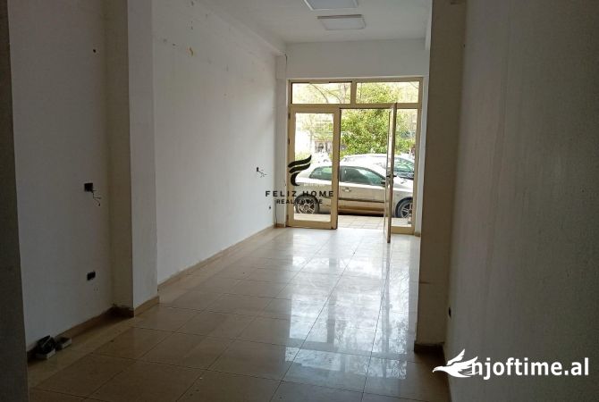 Ambient biznesi me qera 1+1 ne Tirane - 40,000 Leke