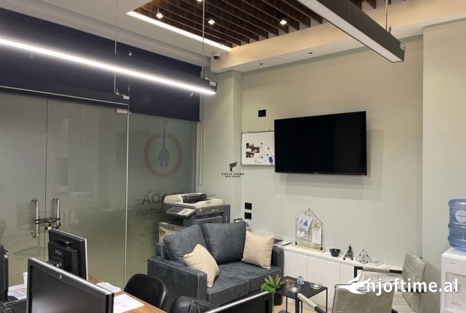 Ambient biznesi ne shitje 1+1 ne Tirane - 98,000 Euro