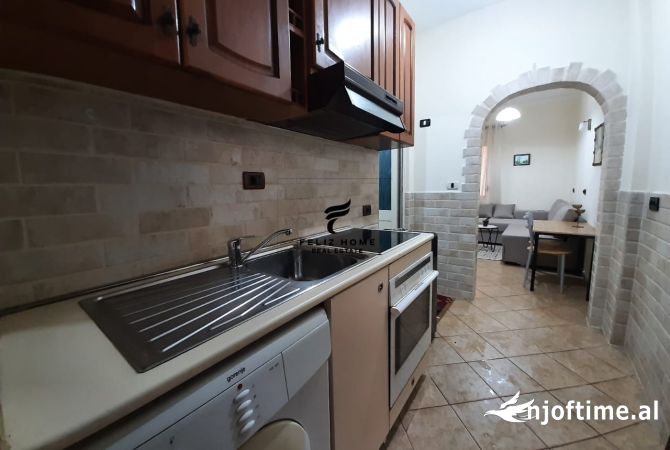 Shtepi me qera 1+1 ne Tirane - 46,000 Leke