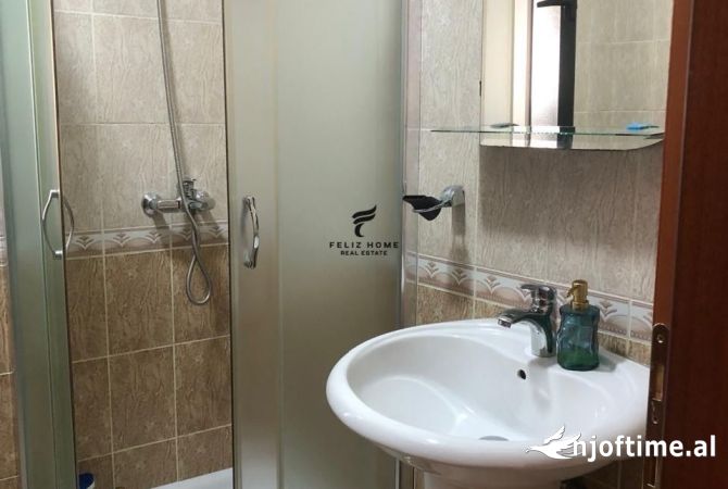 Shtepi me qera Apartament ne Tirane, 2+1, Mobilimi E mobiluar, Pagesa 750  Euro.