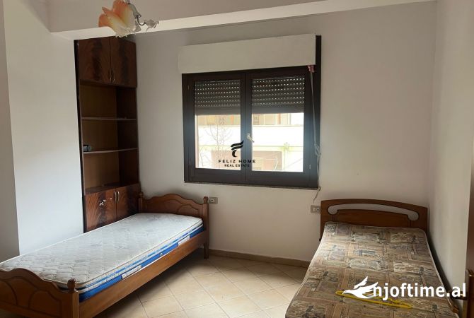 Shtepi me qera Apartament ne Tirane, 2+1, Mobilimi E mobiluar, Pagesa 550  Euro.