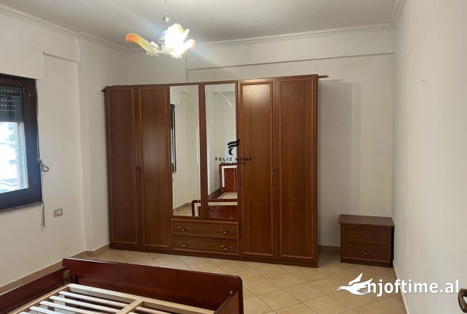 Shtepi me qera 2+1 ne Tirane - 550 Euro