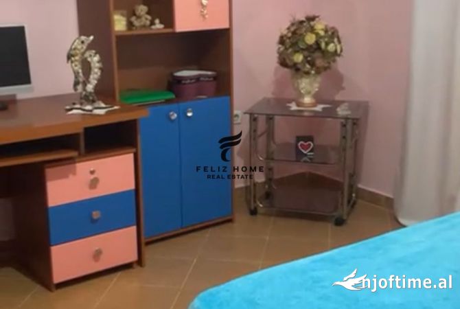 Shtepi me qera Apartament ne Tirane, 3+1, Mobilimi E mobiluar, Pagesa 800  Euro.