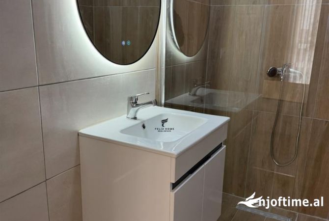 Shtepi me qera Apartament ne Tirane, 2+1, Mobilimi E mobiluar, Pagesa 850  Euro.