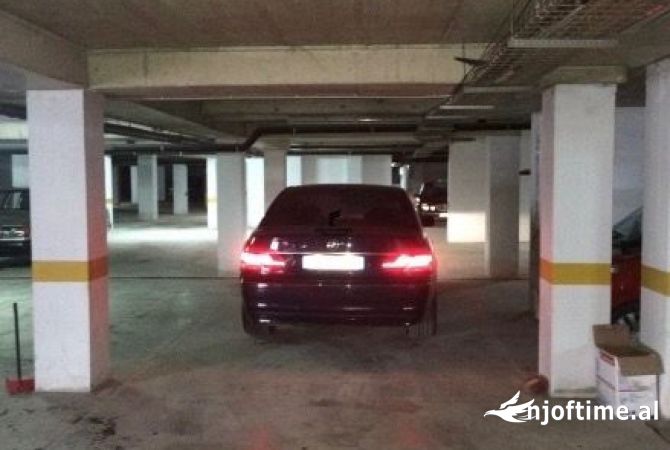 Shtepi ne shitje Apartament ne Tirane, 2+1, Mobilimi E mobiluar, Pagesa 200,000  Euro.