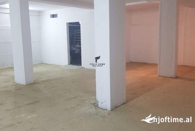 Ambient biznesi me qera 4+1 ne Tirane - 350 Euro