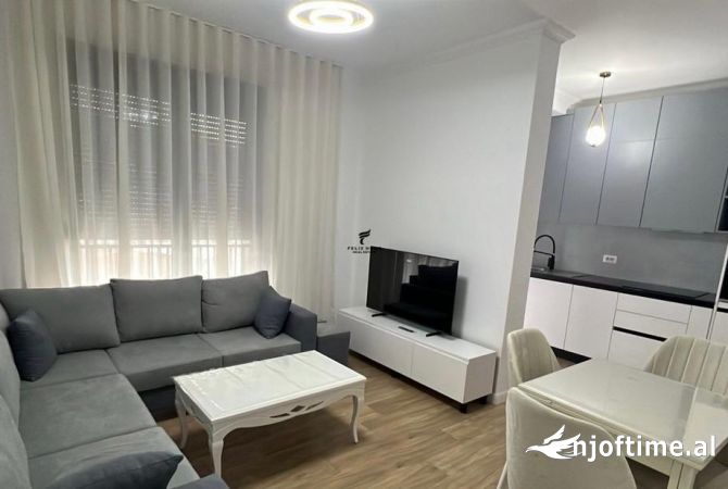 Shtepi me qera 1+1 ne Tirane - 470 Euro