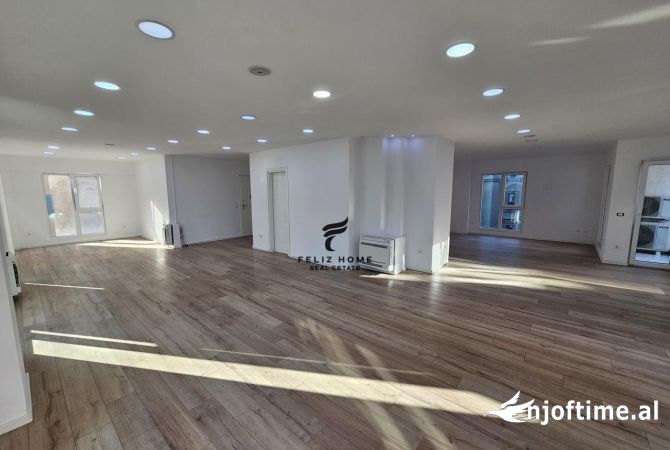 Ambient biznesi me qera 3+1 ne Tirane - 2,300 Euro