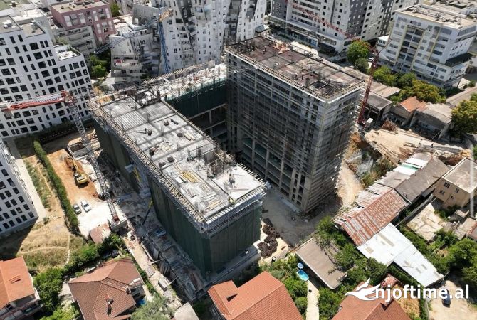 Shtepi ne shitje Apartament ne Tirane, 2+1, Mobilimi Bosh, pa mobiluar, Pagesa 235,000  Euro.