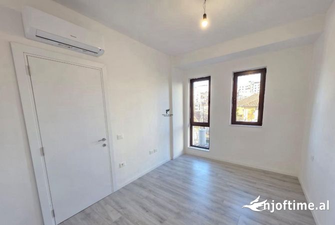 Ambient biznesi me qera 3+1 ne Tirane - 500 Euro