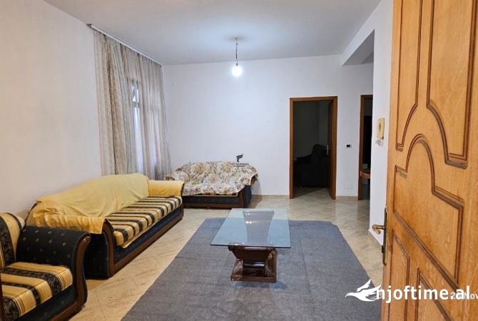 Shtepi me qera 2+1 ne Tirane - 450 Euro