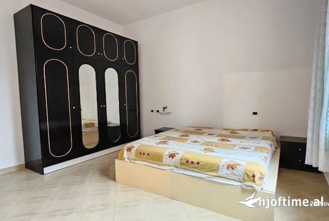 Shtepi me qera Apartament ne Tirane, 2+1, Mobilimi E mobiluar, Pagesa 450  Euro.