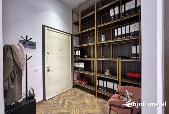 ZYRE ME QERA 55 M2 GOLDEN PARK 600 EURO