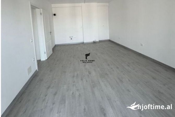 Ambient biznesi me qera 4+1 ne Tirane - 350 Euro