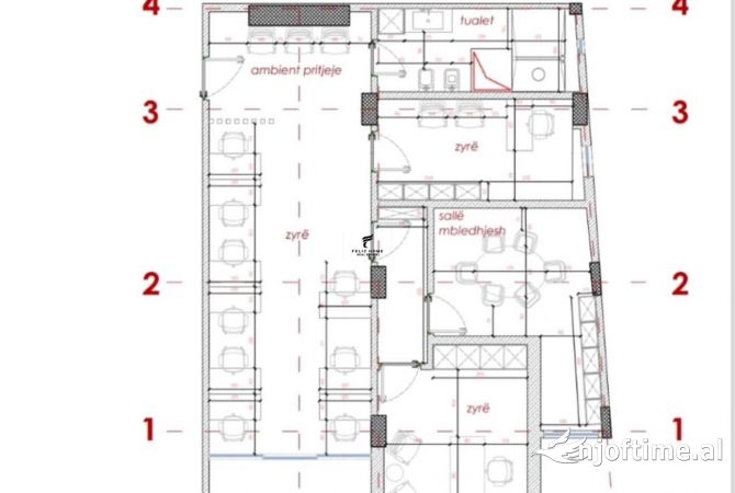 Ambiente Commerciale in Affitto 3+1 a Tirana - 1,700 Euro