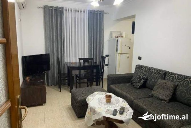 Shtepi me qera 2+1 ne Tirane - 500 Euro