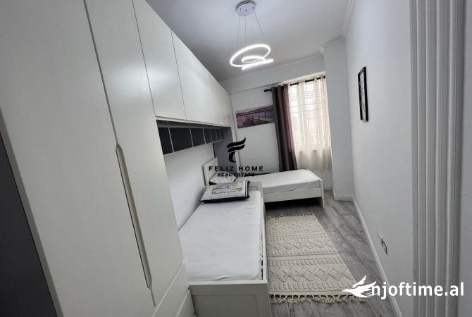 Shtepi ne shitje Apartament ne Tirane, 2+1, Mobilimi E mobiluar, Pagesa 133,000  Euro.