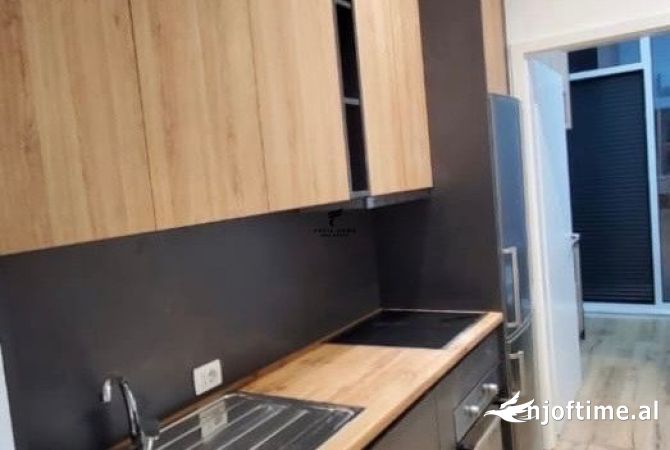 Shtepi ne shitje 1+1 ne Tirane - 150,000 Euro