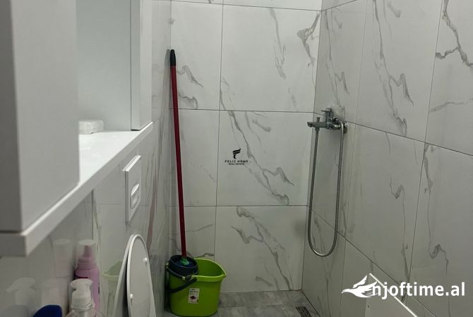 Shtepi ne shitje Apartament ne Tirane, 1+1, Mobilimi E mobiluar, Pagesa 150,000  Euro.