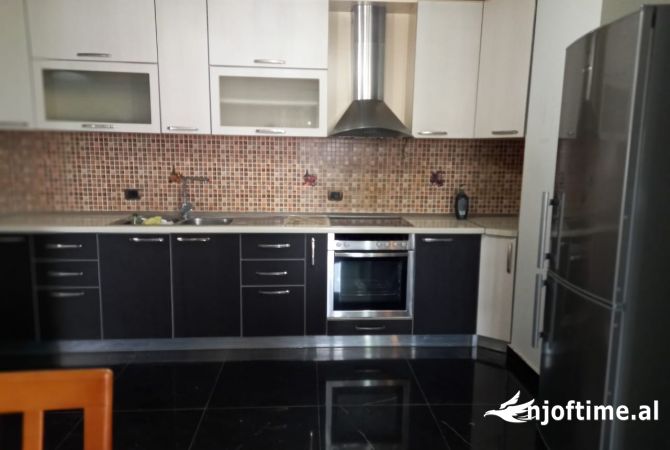 Shtepi me qera 3+1 ne Tirane - 650 Euro