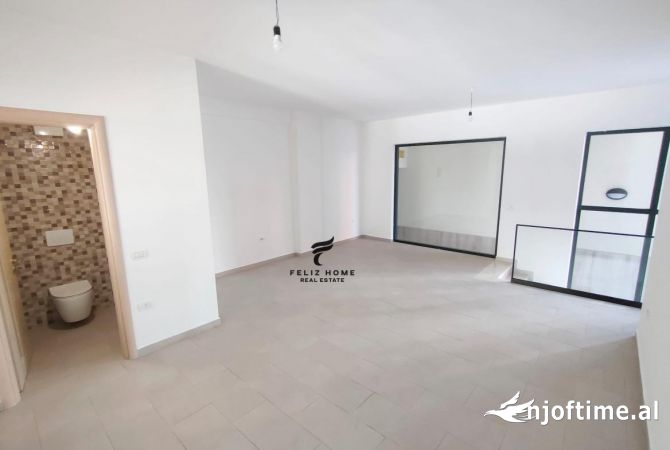 Ambient biznesi me qera 3+1 ne Tirane - 700 Euro